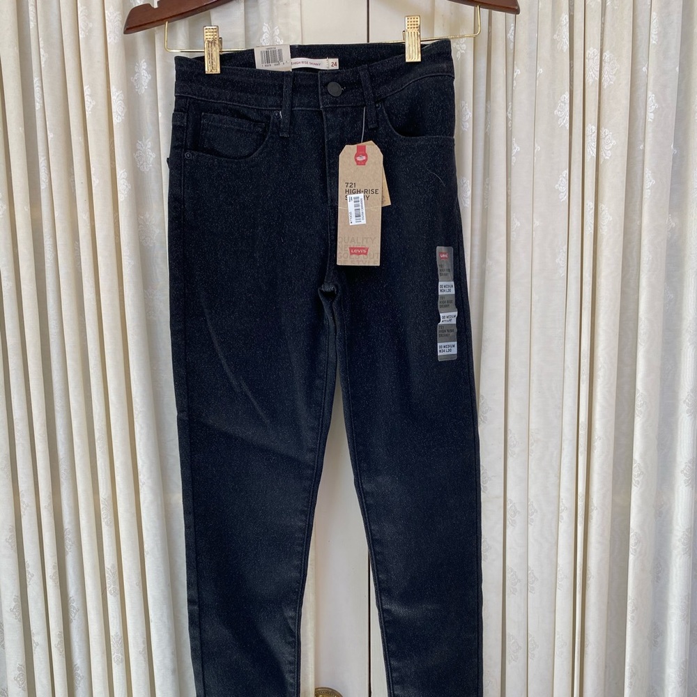 Levi’s 721 High-Rise Skinny